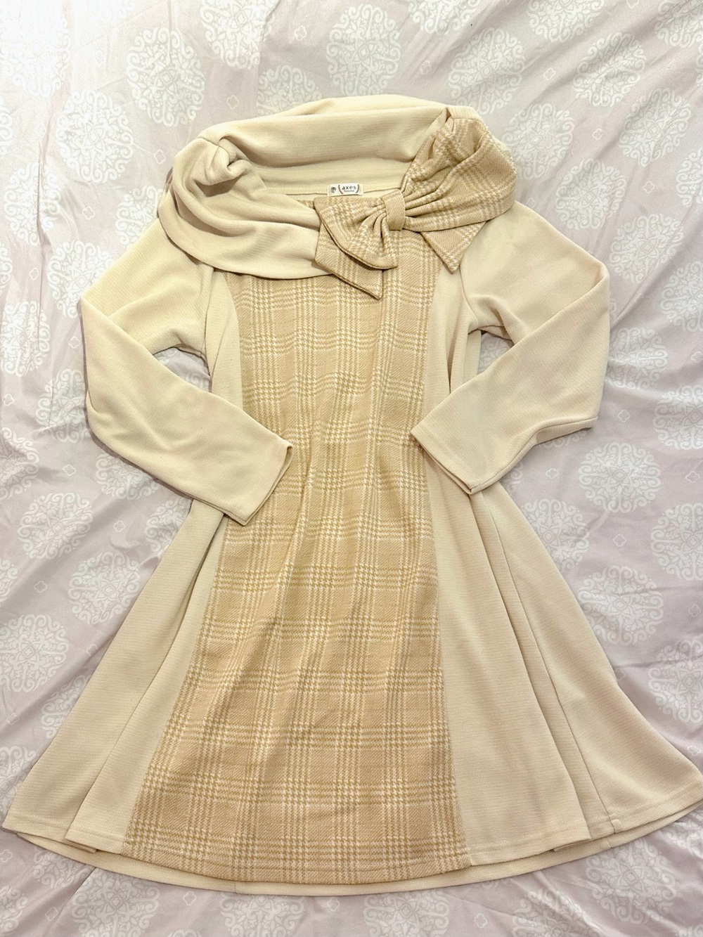 Axes Femme | Cream Bow Accent Dress